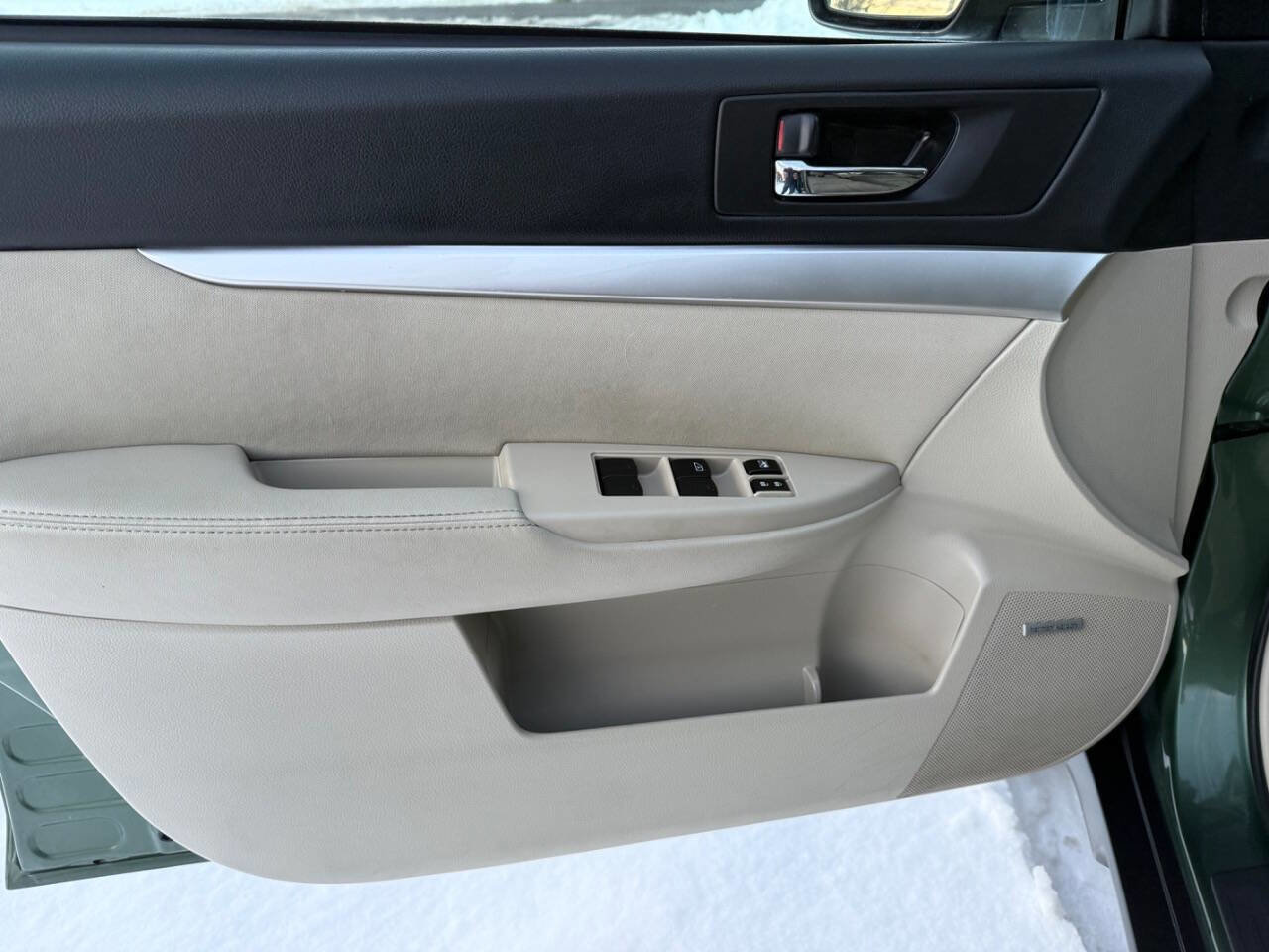 Used 2012 Subaru Outback 2.5i Premium image 9