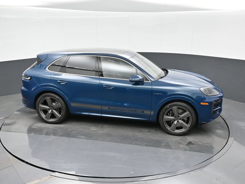 New 2026 Porsche Cayenne Turbo AWD/4WD image 31