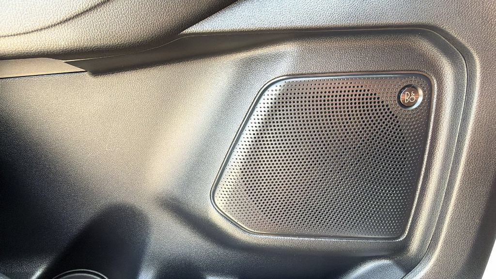 Used 2020 Ford Escape Titanium FWD image 16
