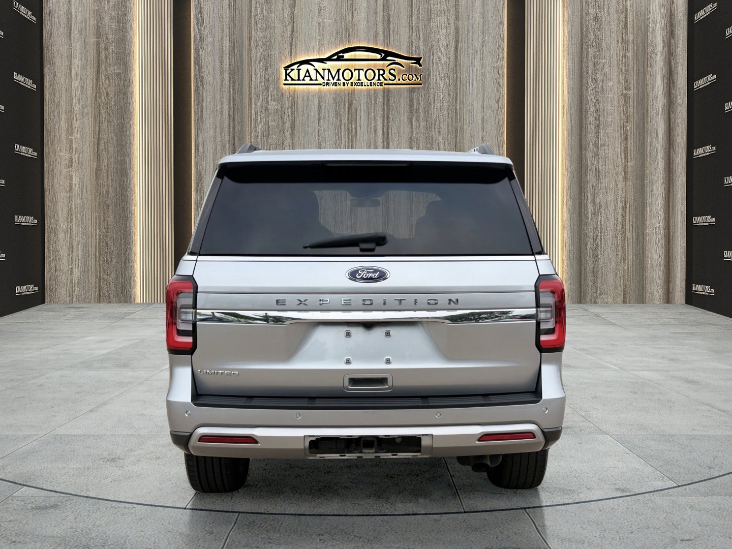 Used 2023 Ford Expedition Limited RWD image 6
