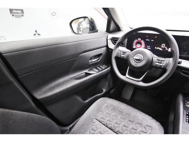 New 2027 Nissan Kicks SV w/ Cold Weather Package FWD image 6