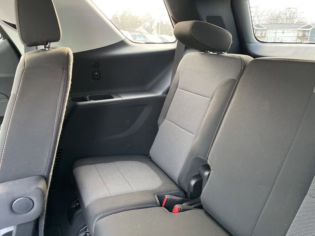 Used 2021 Chevrolet Traverse LT image 45