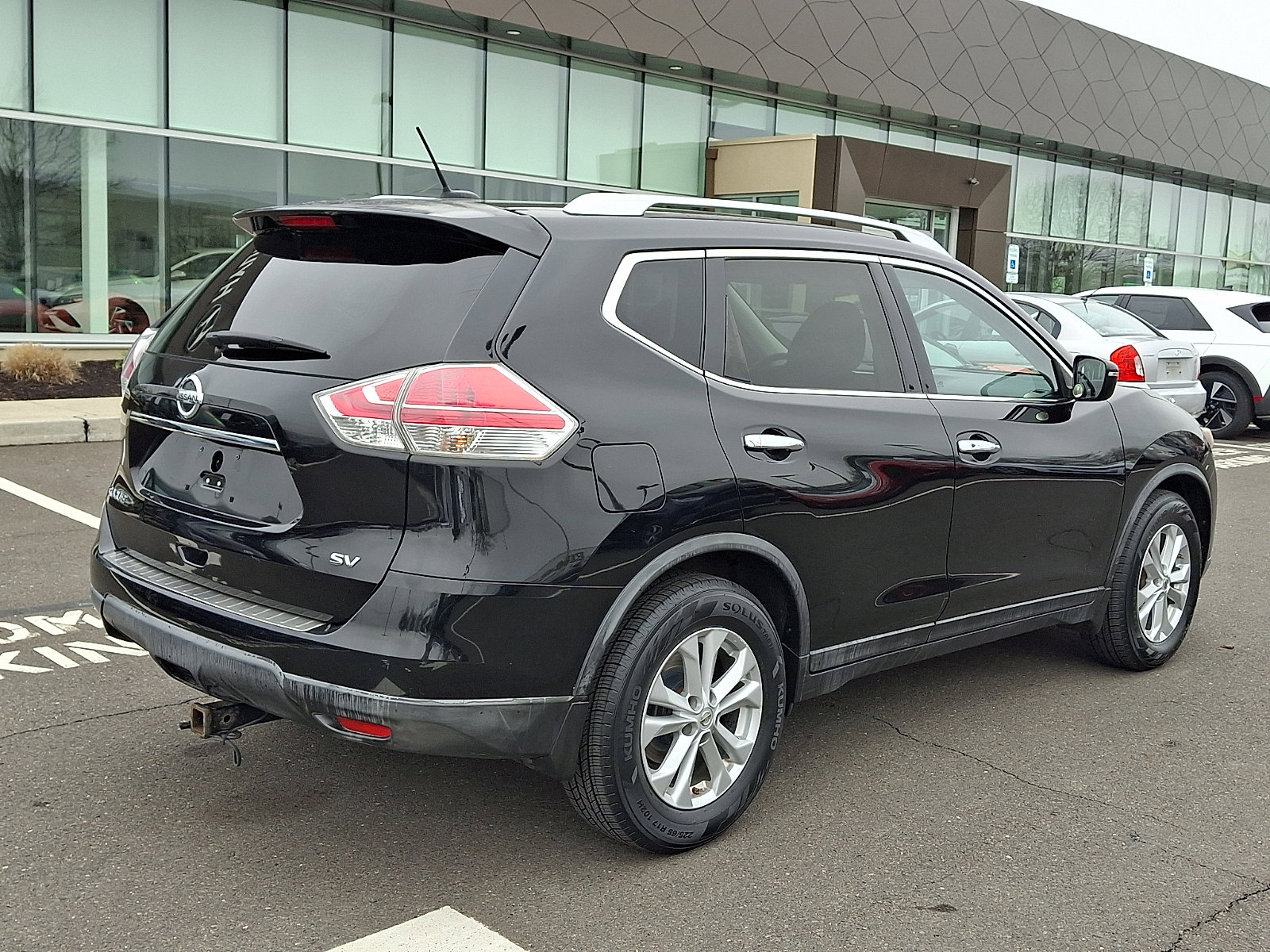 Used 2016 Nissan Rogue SV image 6