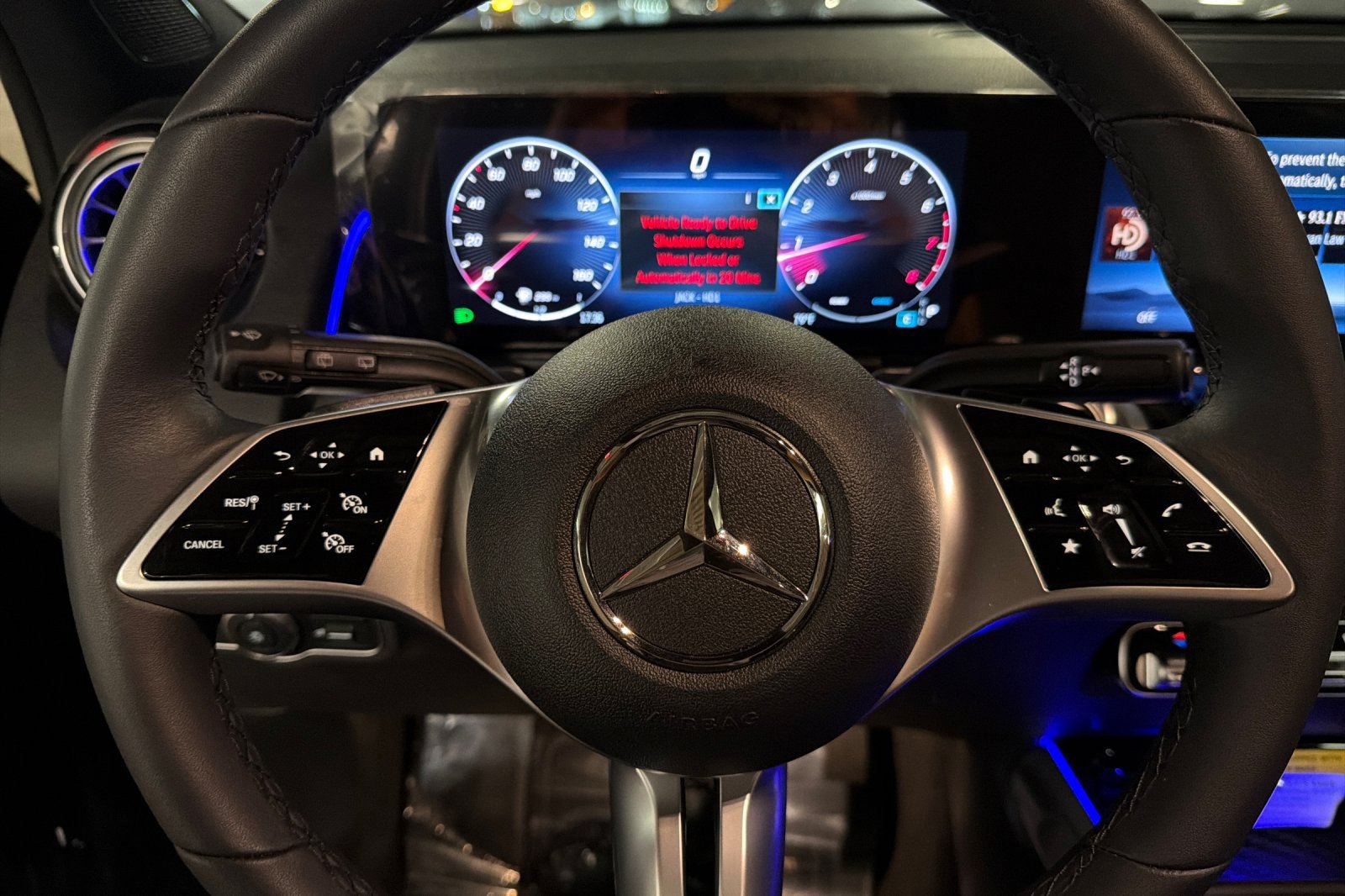 New 2025 Mercedes-Benz GLB 250 image 22