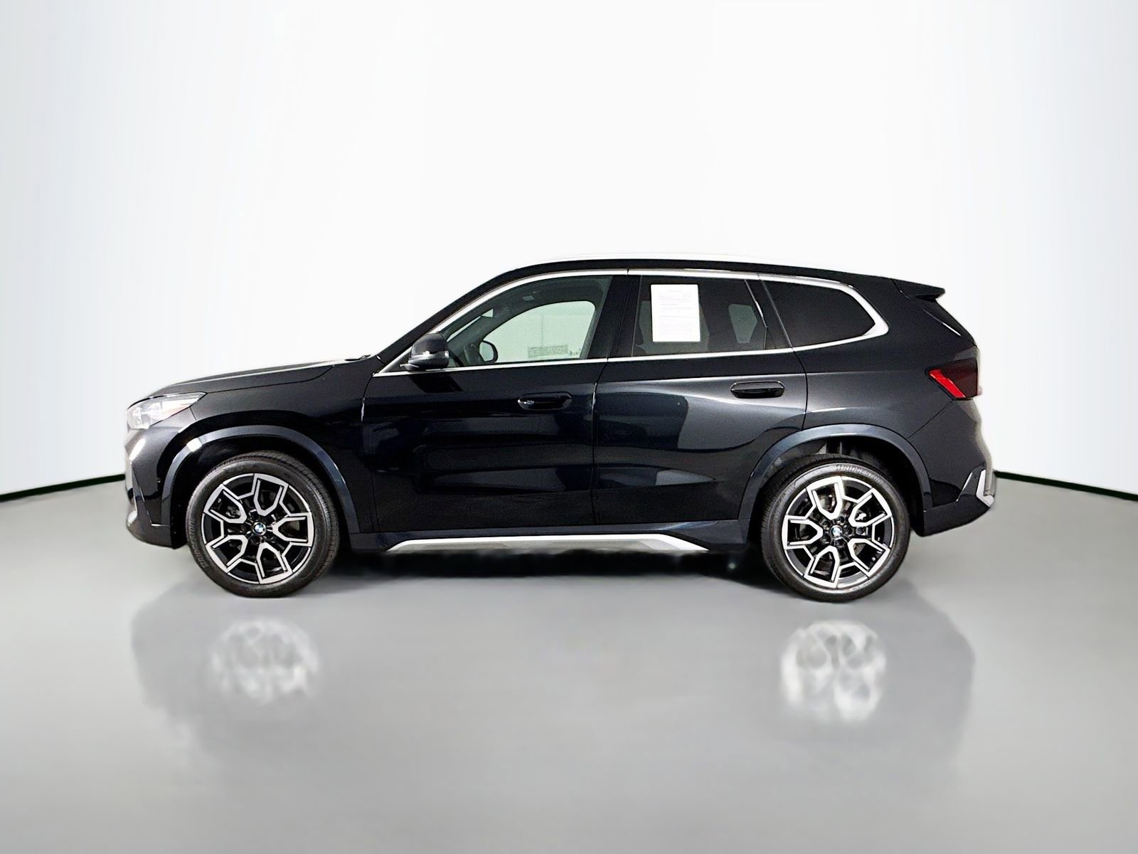 Used 2026 BMW X1 xDrive28i w/ Convenience Package image 4