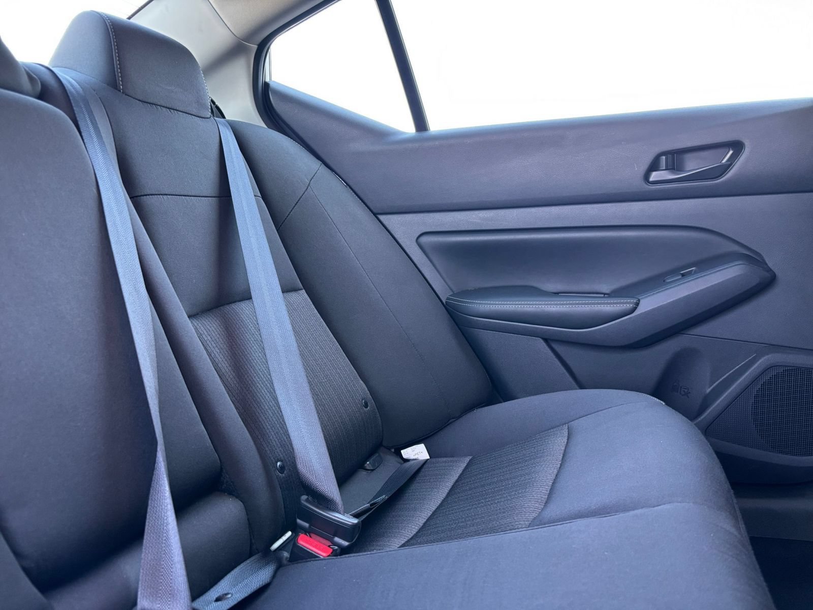 Used 2025 Nissan Altima 2.5 SV FWD image 37
