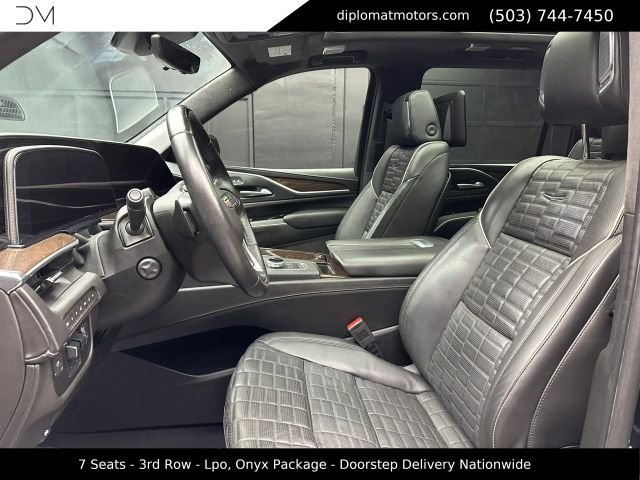 Used 2023 Cadillac Escalade ESV Sport Platinum w/ LPO, ONYX Package AWD/4WD image 17