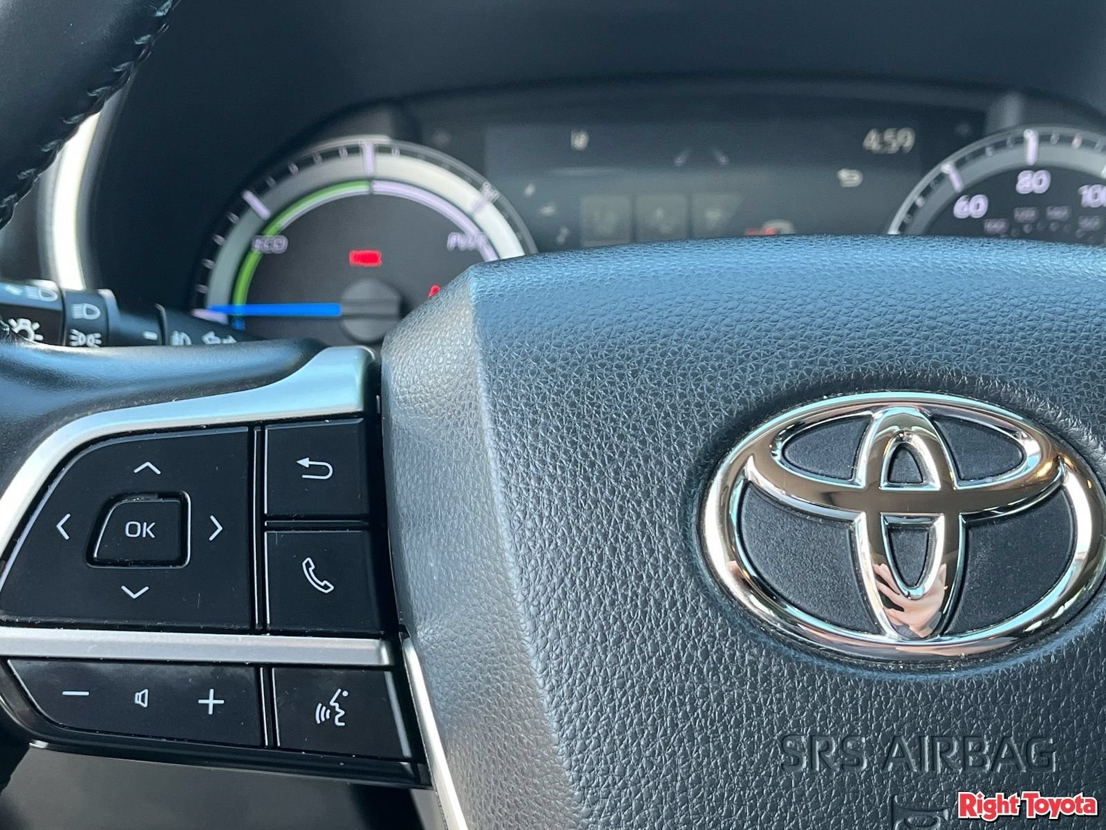 Used 2023 Toyota Highlander XLE FWD image 21