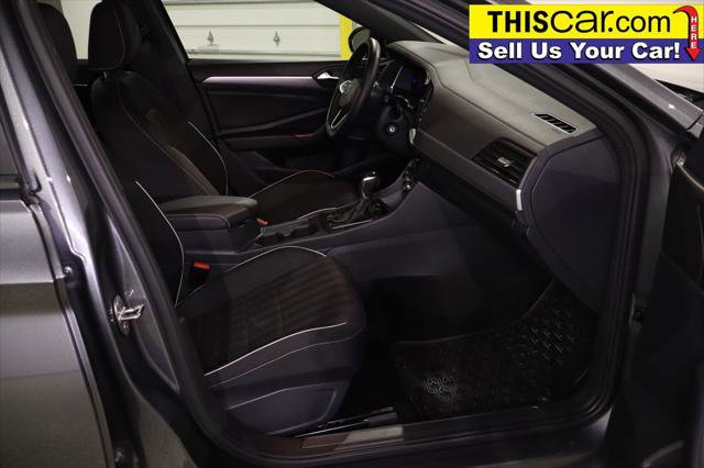 Used 2024 Volkswagen Jetta Sport image 20