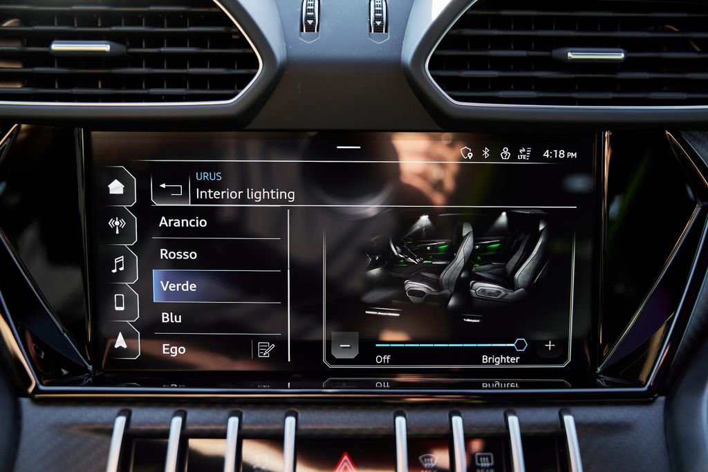 Used 2022 Lamborghini Urus AWD/4WD image 80