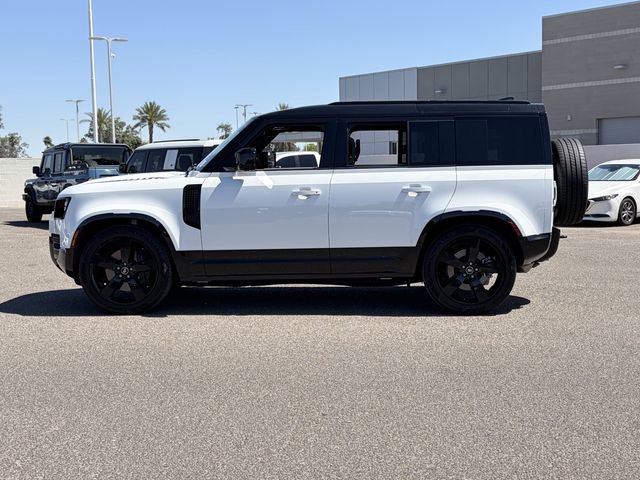 Used 2025 Land Rover Defender 110 X-Dynamic SE AWD/4WD image 32