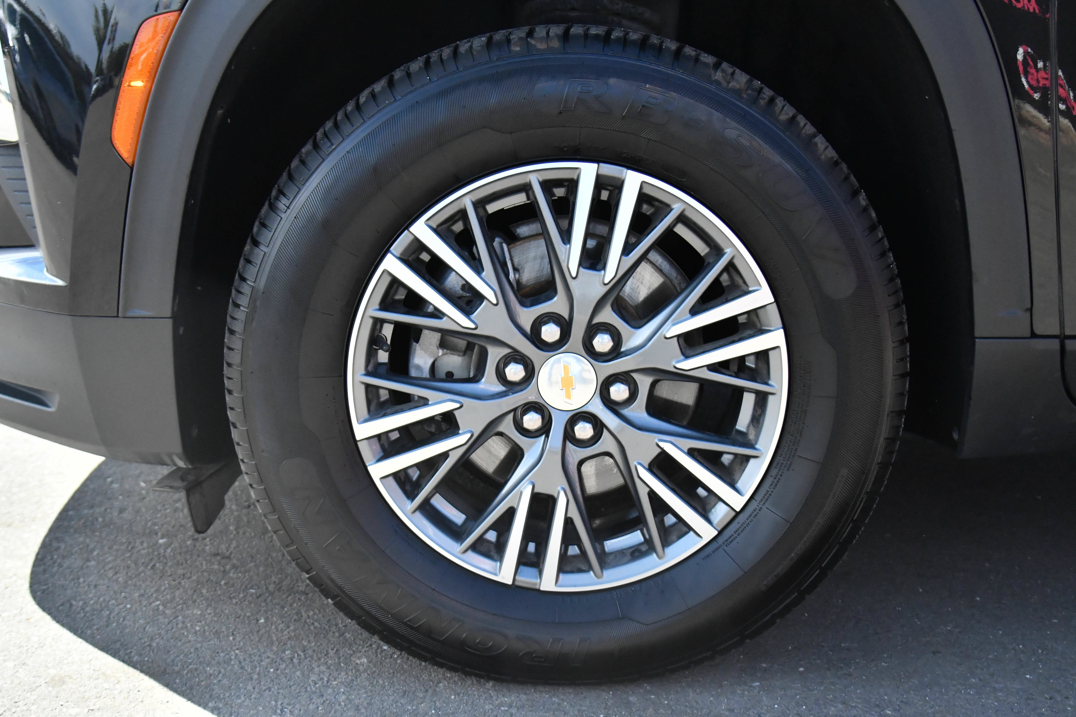 Used 2024 Chevrolet Traverse LT FWD image 12