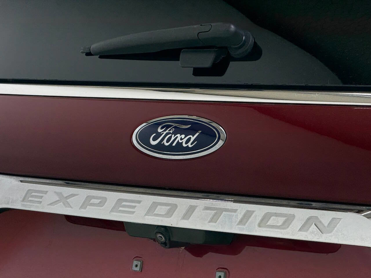 Used 2019 Ford Expedition Limited w/ Driver Assistance Package RWD image 24