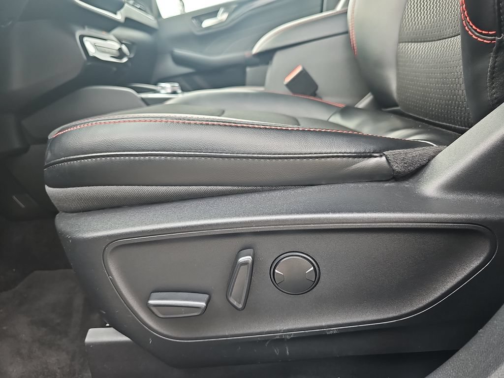Used 2024 Ford Escape ST-Line w/ Tech Pack #1 FWD image 29