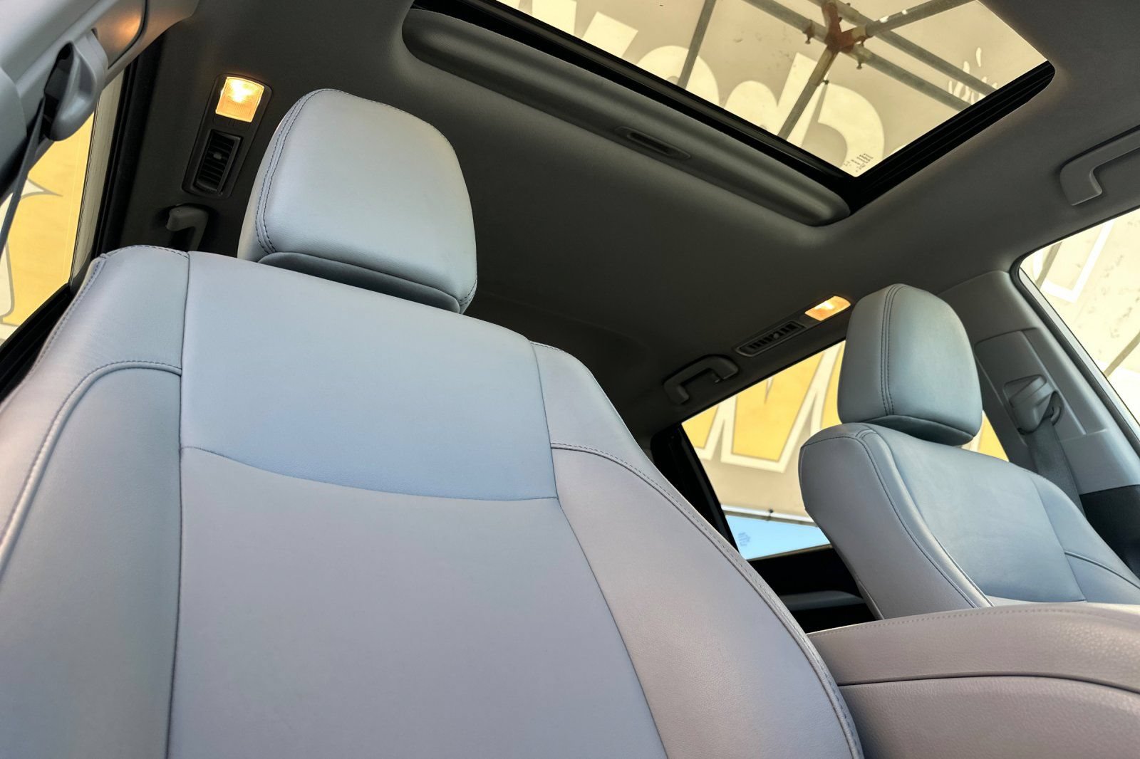 Used 2018 Toyota Highlander XLE AWD/4WD image 17