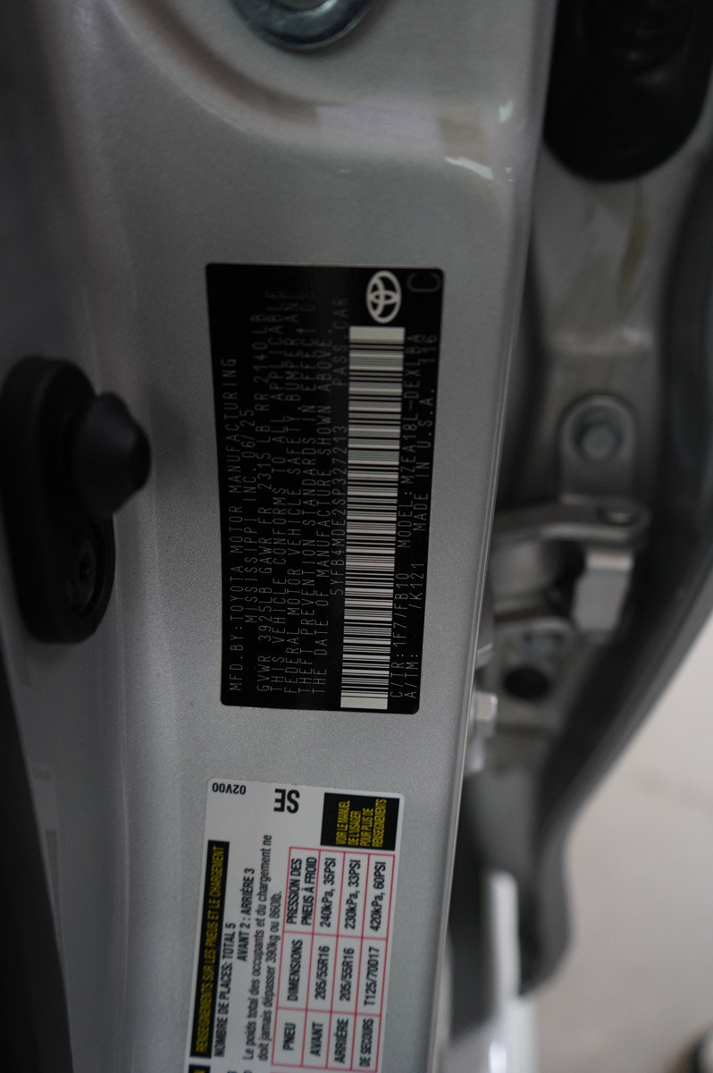 Used 2025 Toyota Corolla LE image 22