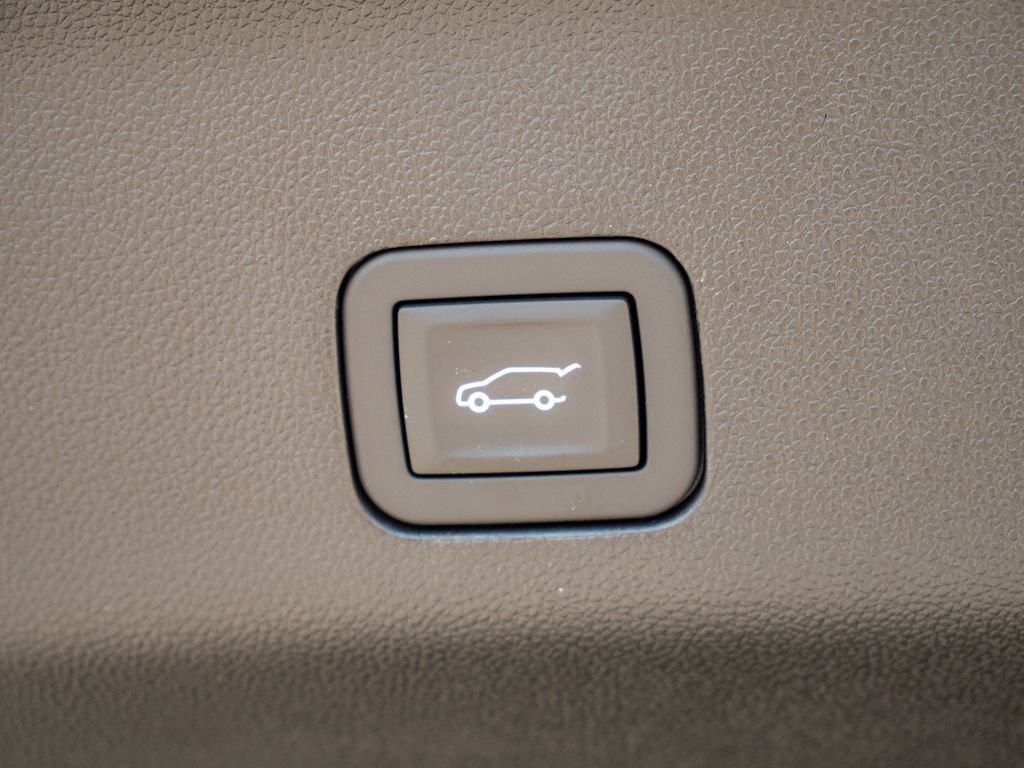 Used 2026 Cadillac Escalade V w/ LPO, ONYX Package image 36