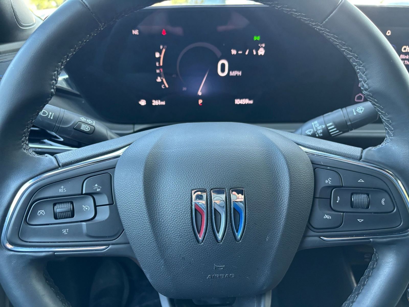 Used 2025 Buick Envista Sport Touring image 29