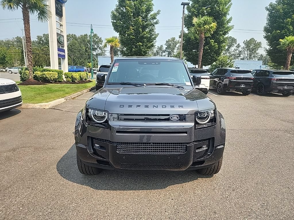 New 2026 Land Rover Defender 130 X-Dynamic SE AWD/4WD image 9