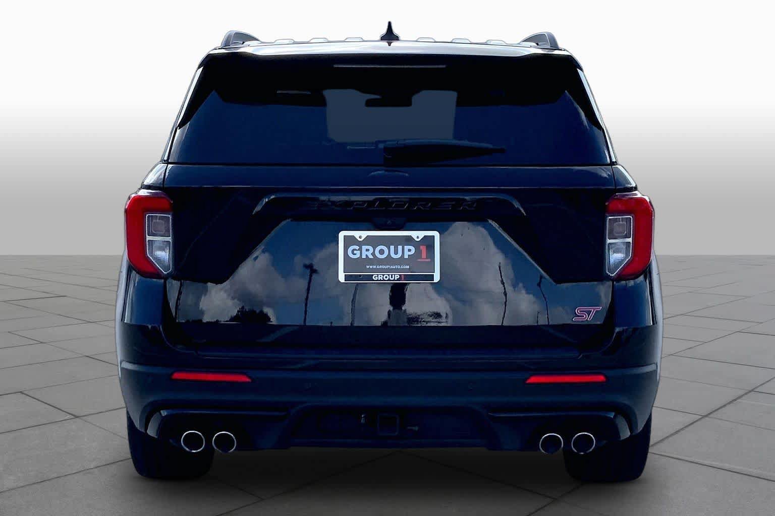 Used 2023 Ford Explorer ST w/ Equipment Group 401A AWD/4WD image 5