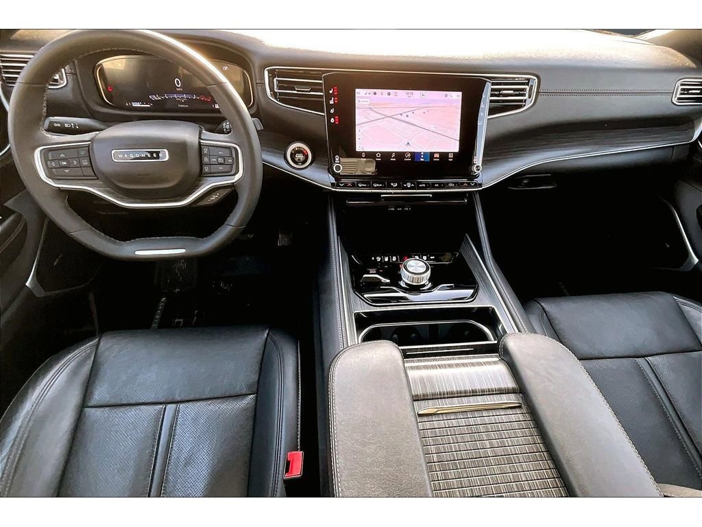 Certified 2024 Jeep Wagoneer L Series II w/ Flexible Seating Group image 17