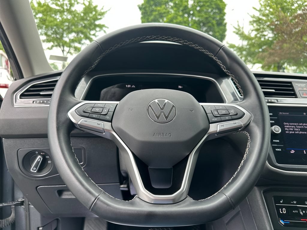 Certified 2024 Volkswagen Tiguan SE AWD/4WD image 12
