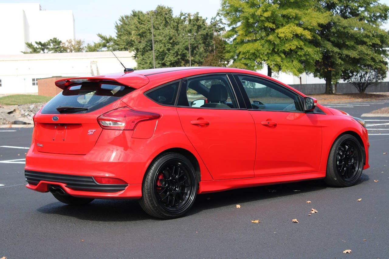 Used 2015 Ford Focus ST FWD image 6