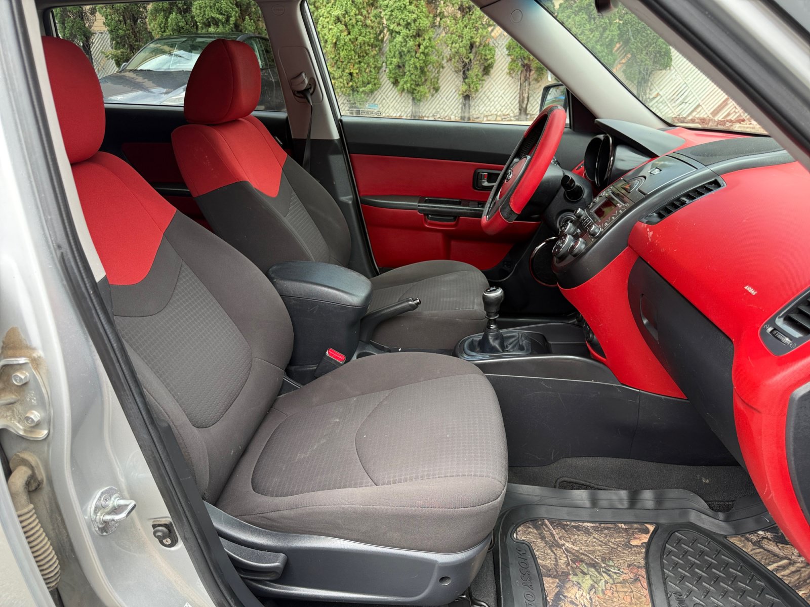 Used 2010 Kia Soul Sport FWD image 25