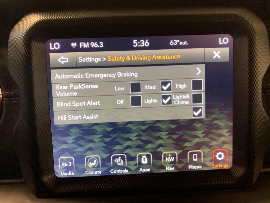 Used 2022 Jeep Wrangler Unlimited Sahara AWD/4WD image 25