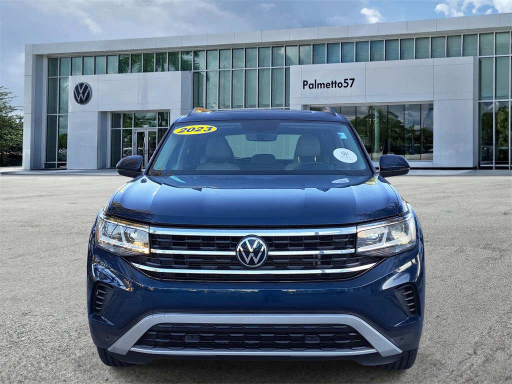 Used 2023 Volkswagen Atlas SE w/ Panoramic Sunroof Package image 2
