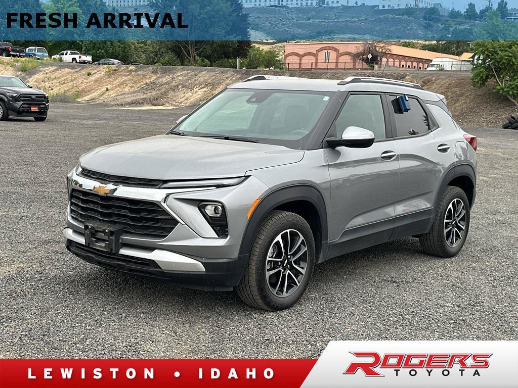 Used 2025 Chevrolet TrailBlazer LT w/ Driver Confidence Package