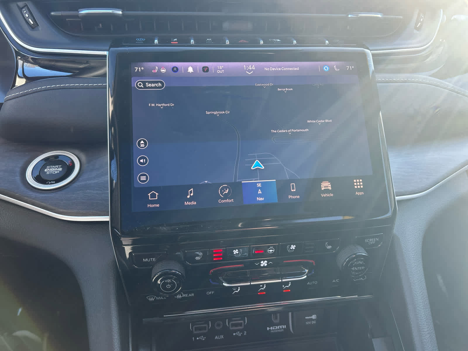 Used 2023 Jeep Grand Cherokee 4WD 4xe w/ Luxury Tech Group II image 34