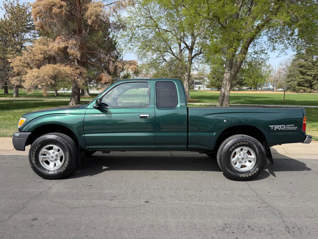Used 1999 Toyota Tacoma 4x4 Xtracab V6 image 2