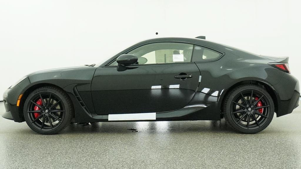 New 2026 Toyota GR86 RWD image 2
