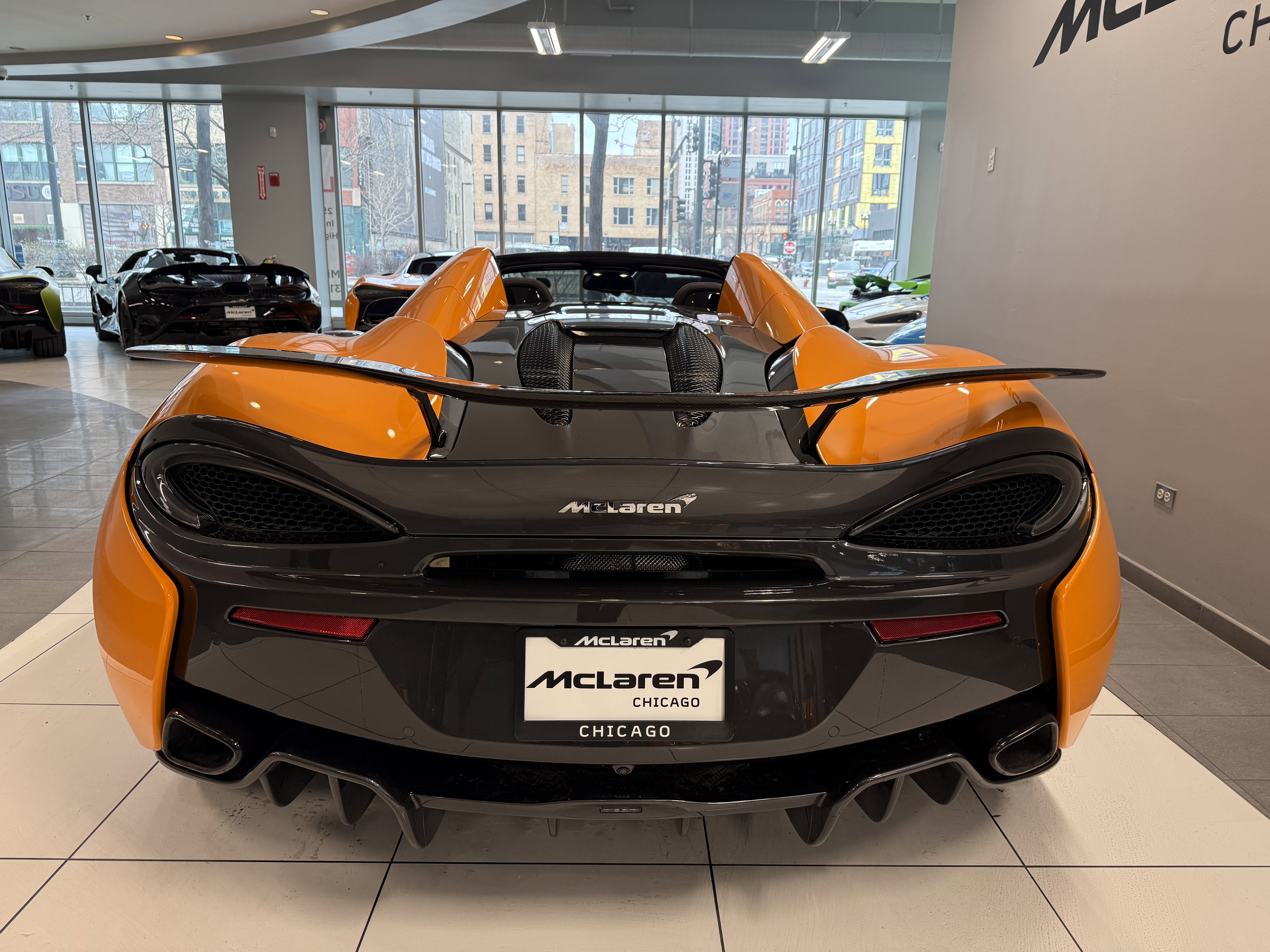 Used 2019 McLaren 570S Spider image 5