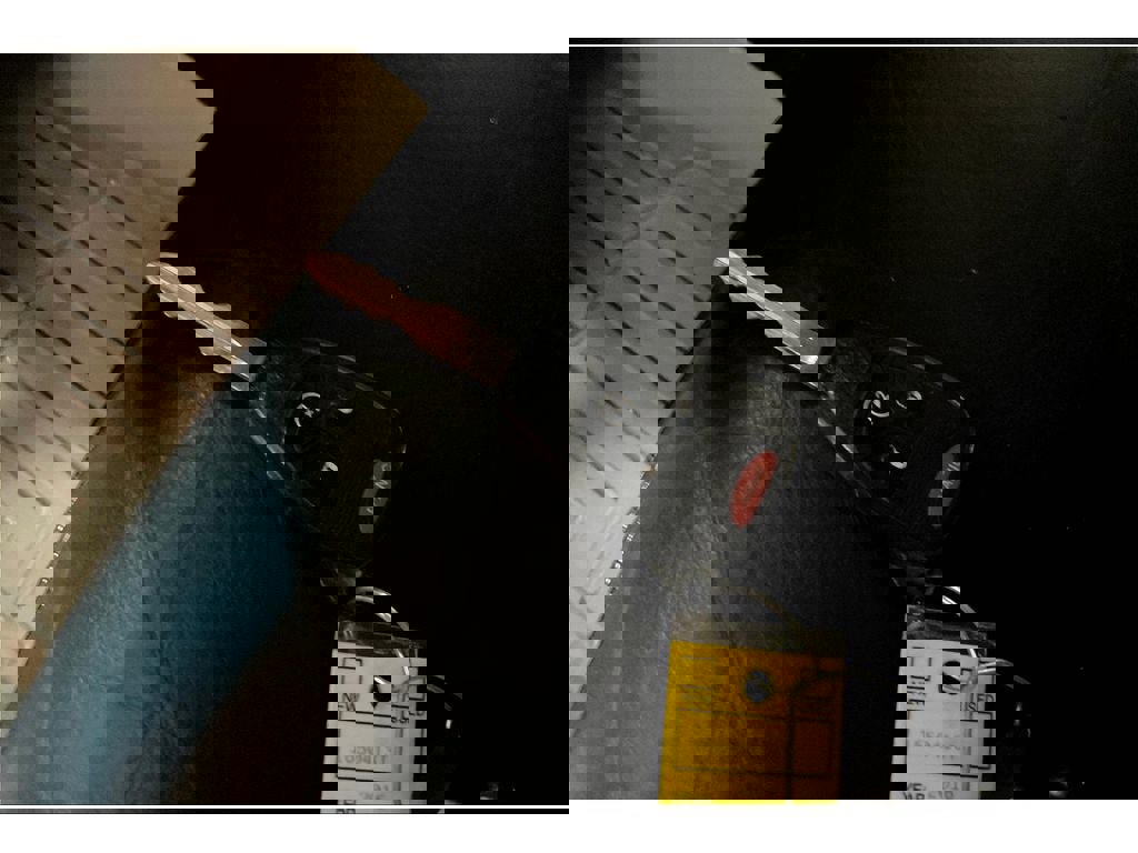 Used 2016 Jeep Wrangler Unlimited Sahara w/ Connectivity Group image 12