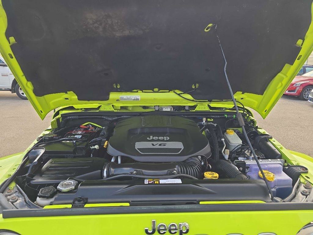 Used 2016 Jeep Wrangler Unlimited Sahara image 38