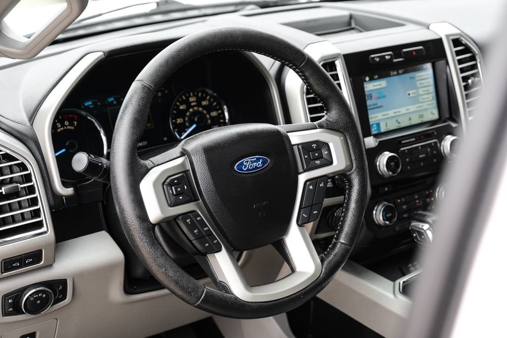 Used 2016 Ford F150 Lariat w/ Equipment Group 502A Luxury AWD/4WD image 13