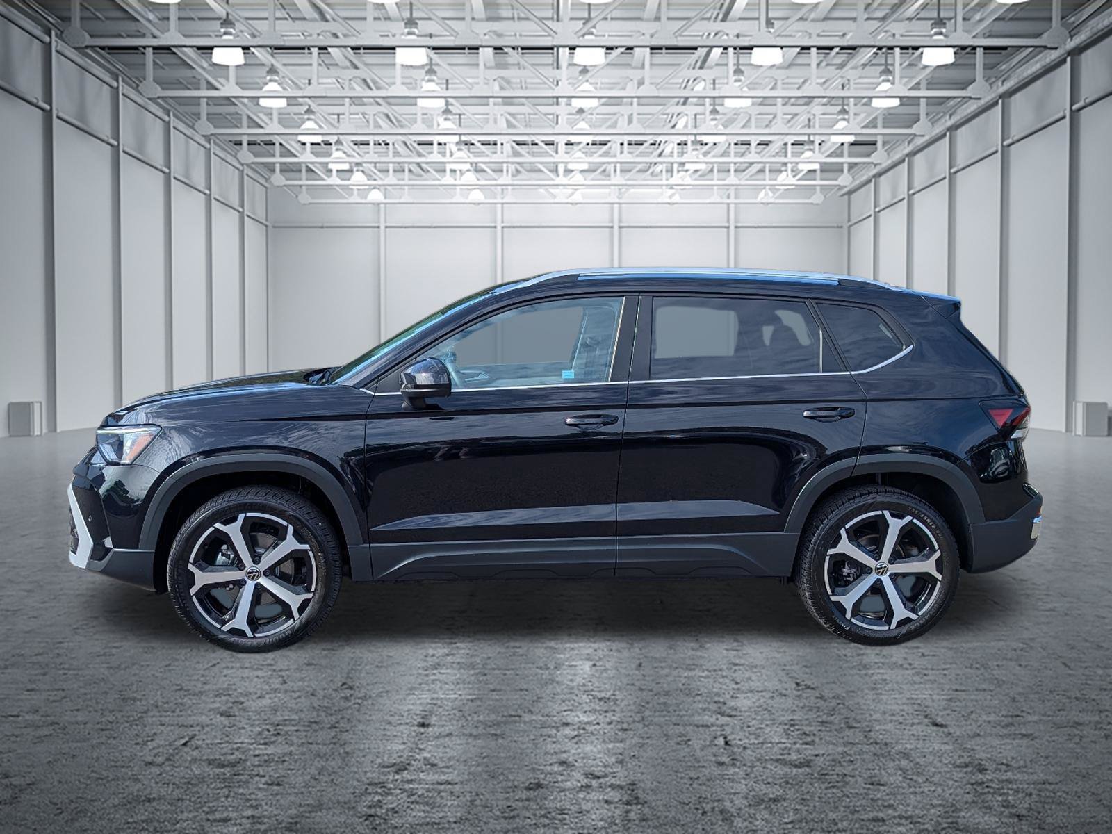 Used 2025 Volkswagen Taos SEL AWD/4WD image 2