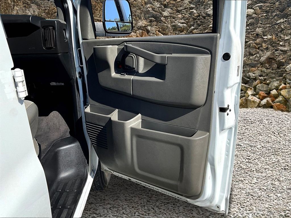 Used 2020 Chevrolet Express 3500 LT w/ LT Preferred Equipment Group image 22