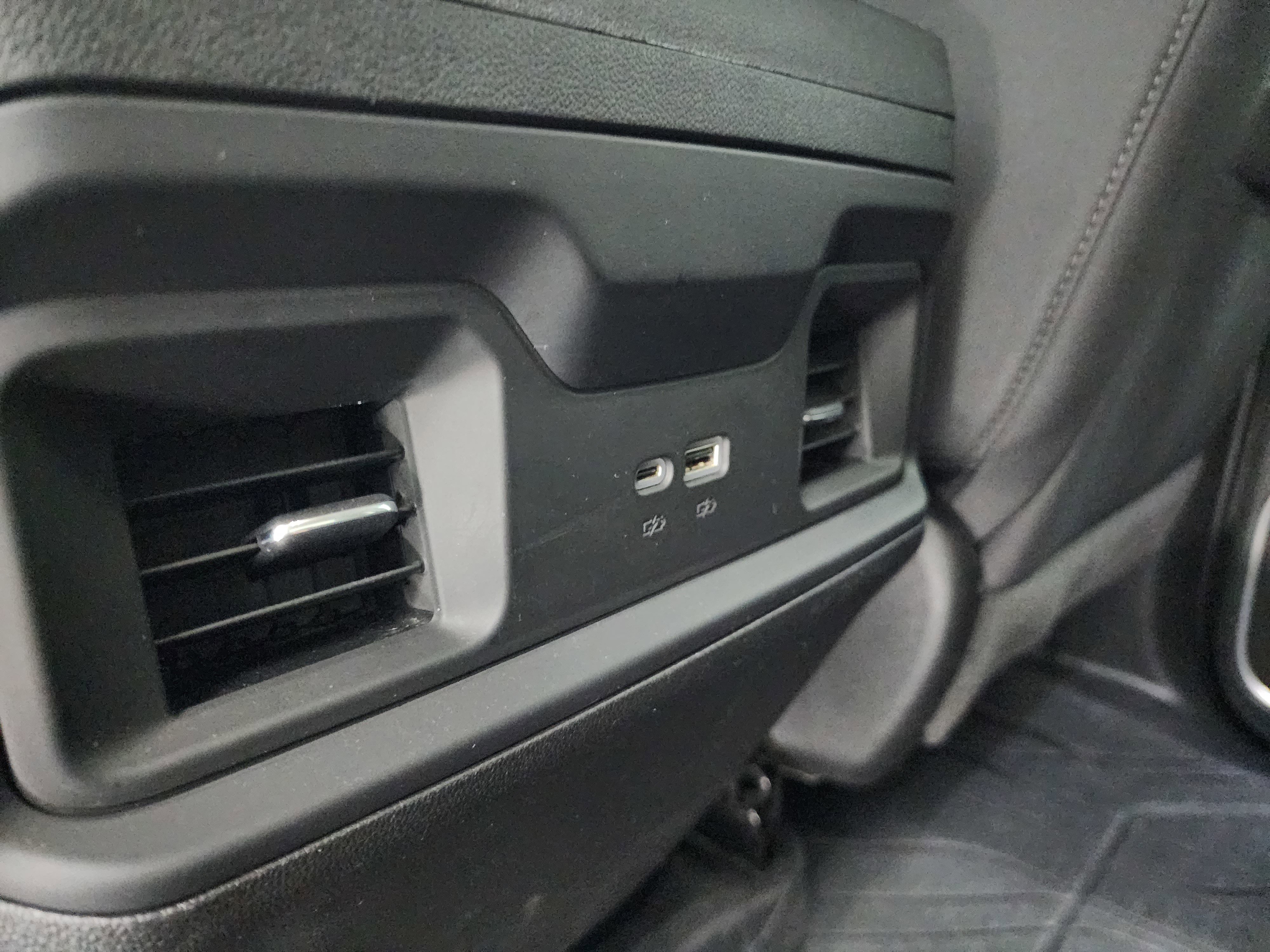 Used 2024 Chevrolet Silverado 3500 LT w/ Convenience Package image 39