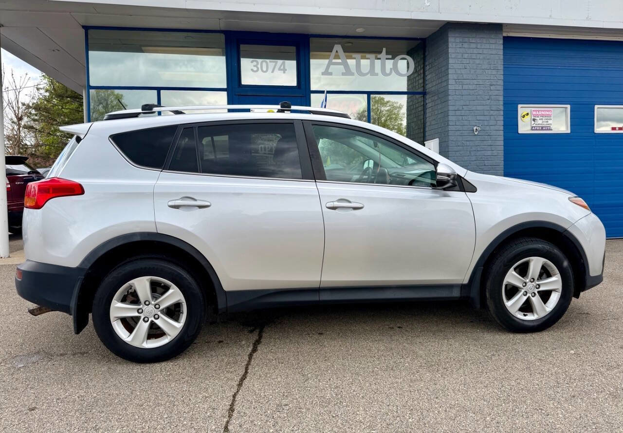Used 2014 Toyota RAV4 XLE AWD/4WD image 4