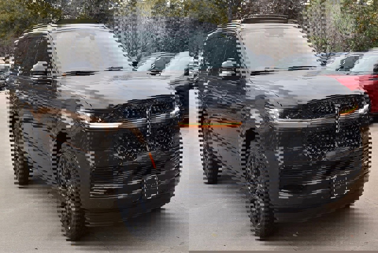 New 2026 Lincoln Navigator Black Label image 3