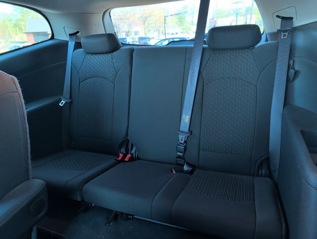 Used 2012 Chevrolet Traverse LT FWD image 25