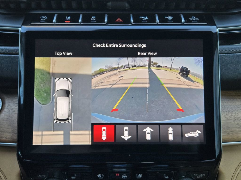 Used 2025 Jeep Grand Cherokee Summit image 16