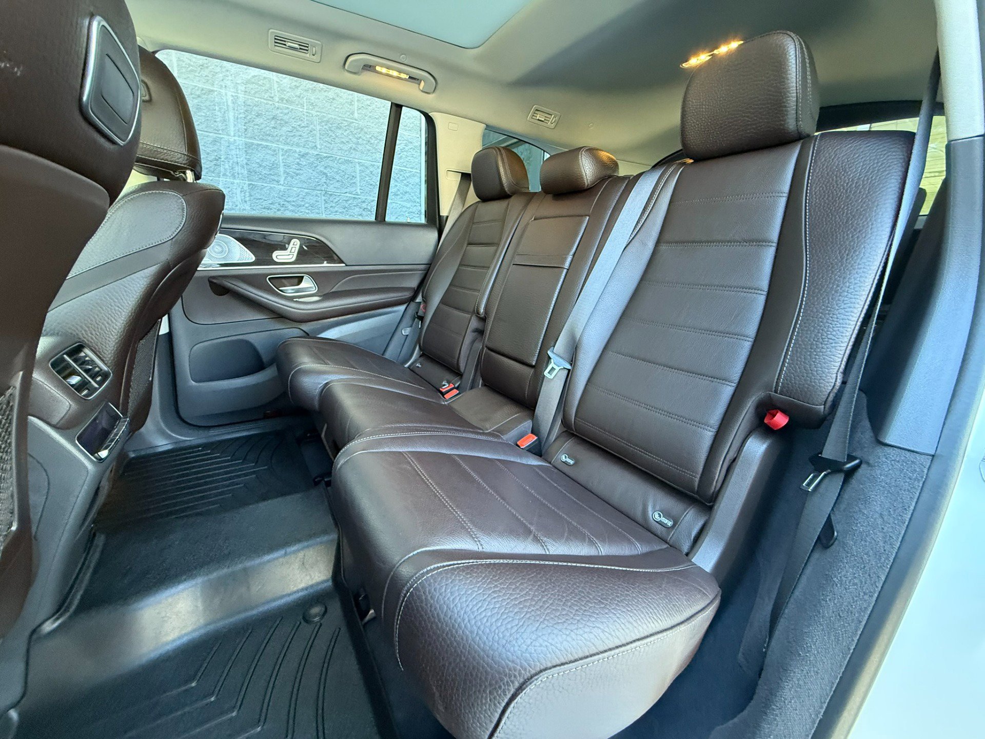 Used 2020 Mercedes-Benz GLS 580 4MATIC image 30