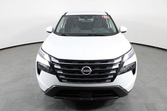 Certified 2025 Nissan Rogue SV image 14