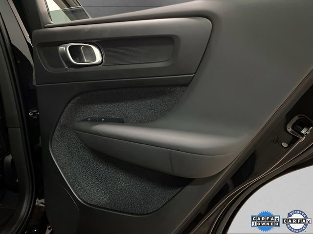 Used 2025 Volvo XC40 B5 Plus image 88