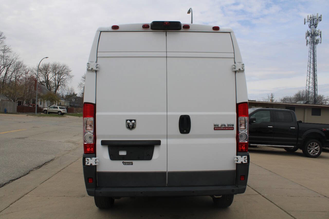 Used 2018 RAM ProMaster 2500 FWD image 4