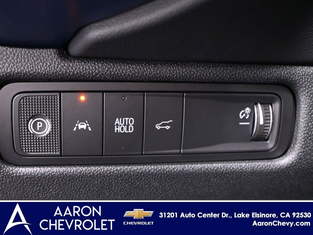 New 2026 Chevrolet Equinox EV LT w/ LPO, Blackout Package AWD/4WD image 18